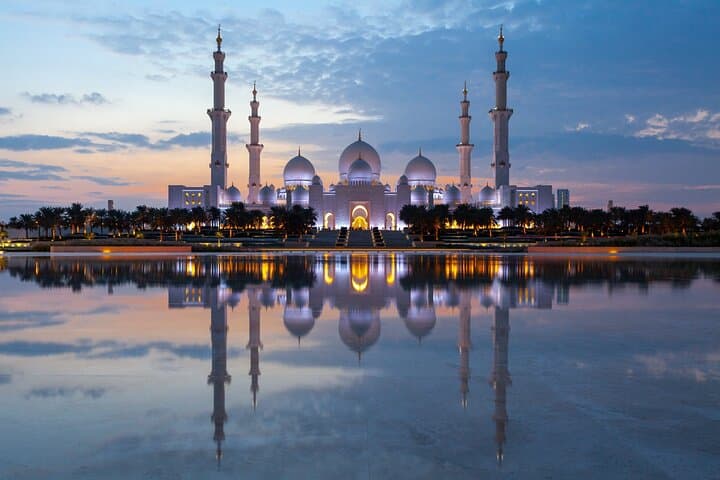 Private Abu Dhabi Highlights Tour from Dubai — Sheikh Zayed, Yas Island & Heritage Village photo 1
