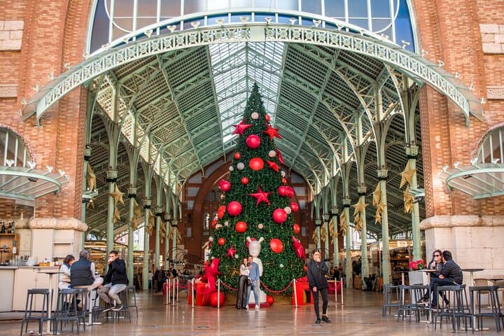 Valencia Christmas Private Walking Tour — Lights, Food & Gothic Sights photo 2