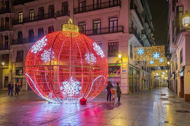 Valencia Christmas Private Walking Tour — Lights, Food & Gothic Sights photo 4