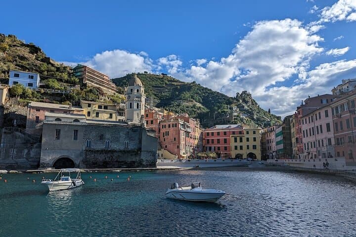 Cinque Terre Boat Cruise and Manarola Vineyard Wine Tasting photo 5