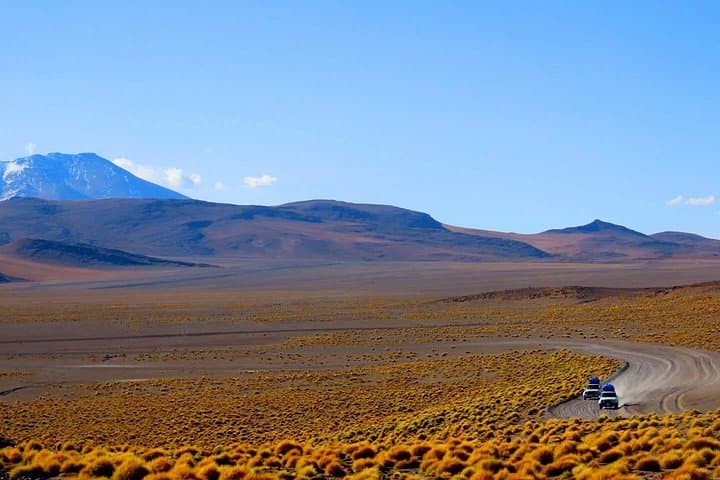 Uyuni Salt Flats to Eduardo Avaroa: 3-Day High-Altitude Desert Expedition photo 3