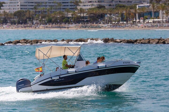 Private Boat Tour of Marbella Bay: 1-Hour Cruise from Puerto Banús photo 6