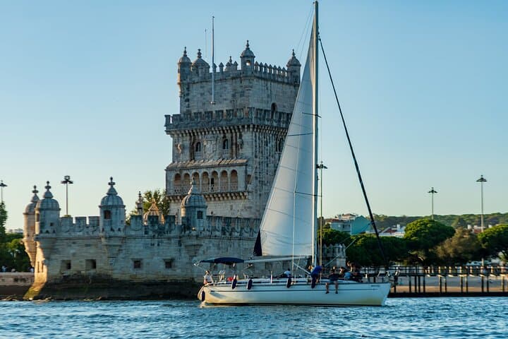 Private Romantic Sailboat Cruise in Lisbon: 2-Hour Tagus River Experience