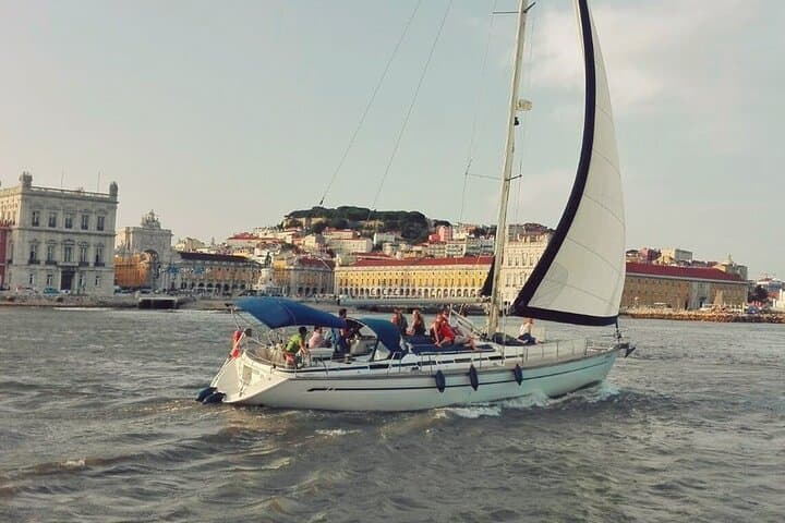 Private Romantic Sailboat Cruise in Lisbon: 2-Hour Tagus River Experience photo 5