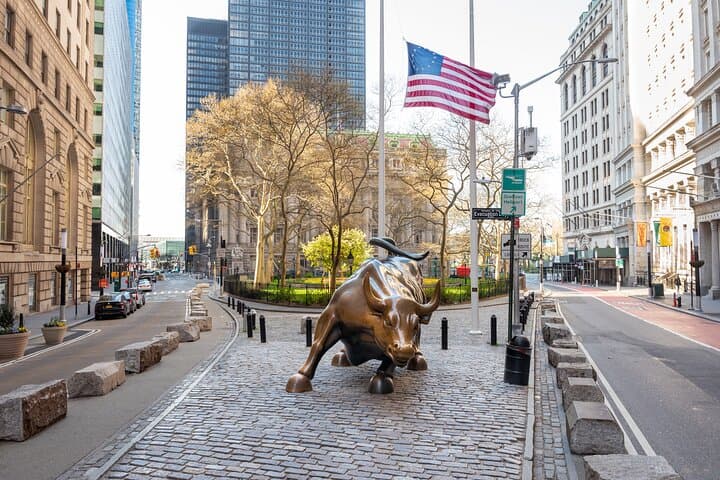 Wall Street Insider: Walking Tour with a Finance Professional photo 3