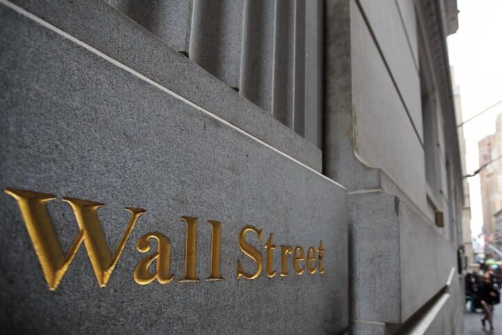 Wall Street Insider: Walking Tour with a Finance Professional photo 2