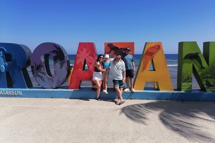 Roatán Private Tour: Chocolate & Rum Factory with Beach Time photo 3