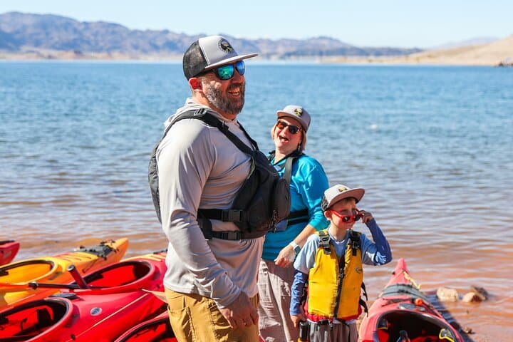 Paddle Lake Mead: Hoover Dam Discovery Kayak Tour photo 3