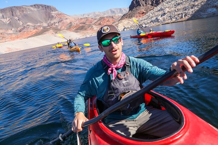 Paddle Lake Mead: Hoover Dam Discovery Kayak Tour photo 4