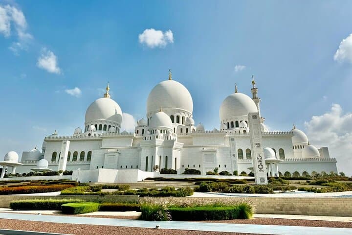 Private Abu Dhabi City Tour from Dubai — Sheikh Zayed Mosque, Heritage Village & Corniche photo 3
