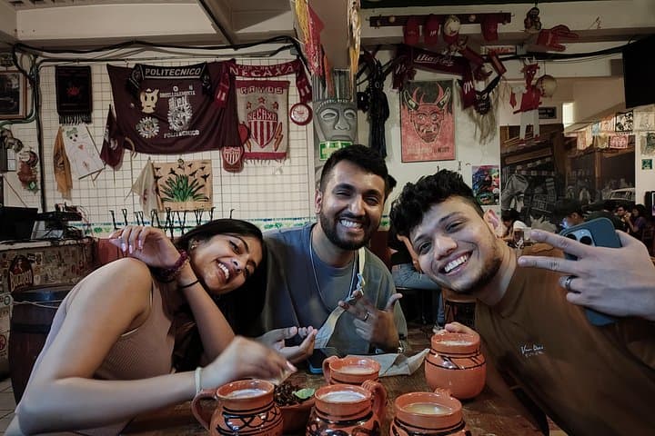 Evening Street Food Tour in Mexico City's Historic Center: Tacos, Pulque & Cantina Culture photo 2