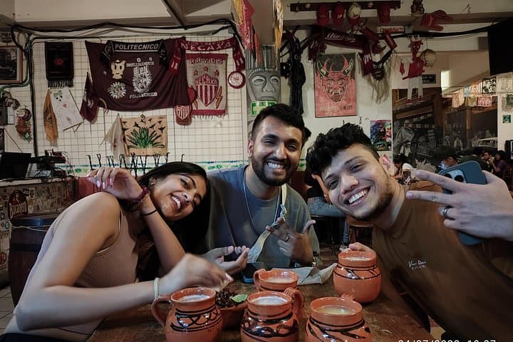 Lucha Libre, Pulque & Tacos Experience in Mexico City: Arena Mexico Night Tour photo 5