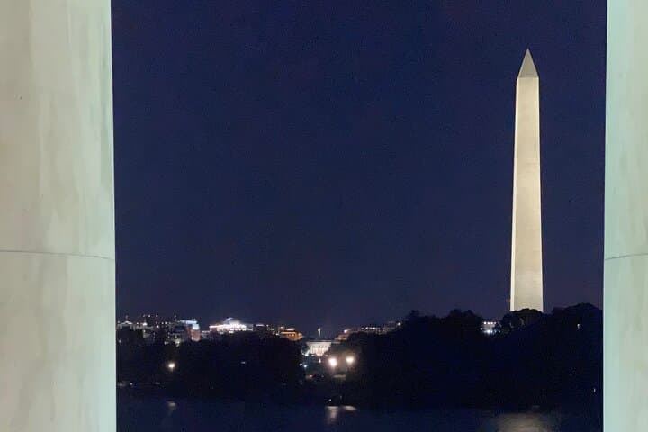 Private Monuments at Night: Washington DC After-Dark Guided Tour photo 2