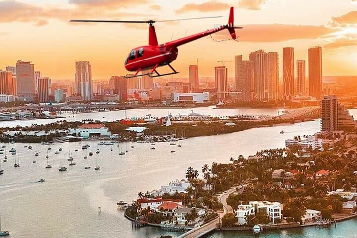 Miami Romantic Helicopter Tour with Champagne — 40-Minute Private Aerial Experience photo 2