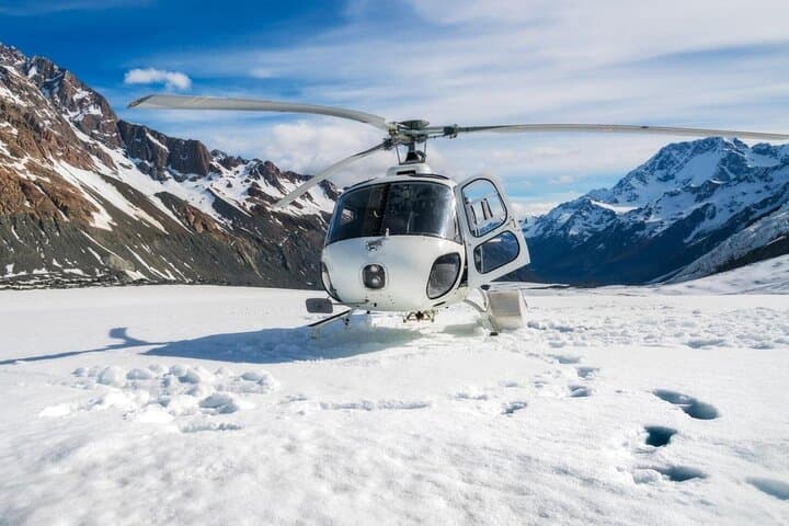 Everest Helicopter Tour with Guaranteed Landings — Lukla, Kala Patthar & Pheriche Scenic Flight photo 1