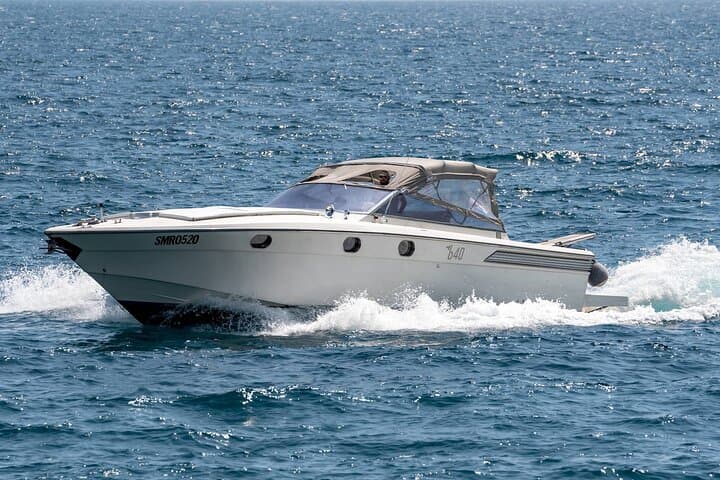 Private Amalfi Coast Boat Tour with Drinks — Positano, Amalfi & Hidden Caves photo 2