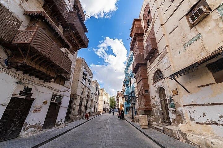 Jeddah Heritage Walk: Explore Al-Balad, Corniche & Local Culture in 3 Hours photo 5