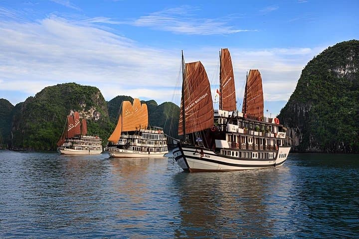 3-Day Horror Cruise from Hanoi to Halong Bay: Islands, Caves & Kayaking photo 2