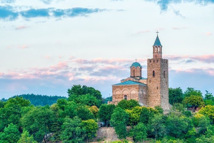 Veliko Tarnovo & Arbanasi Private Day Tour from Sofia — Tsarevets Fortress and Frescoed Churches photo 2