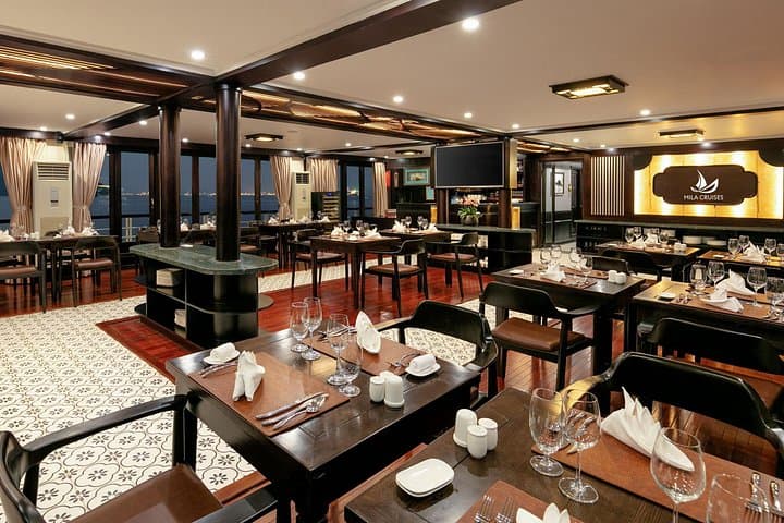 3-Day Mila Cruises Luxury Halong Bay Cruise from Hanoi photo 2