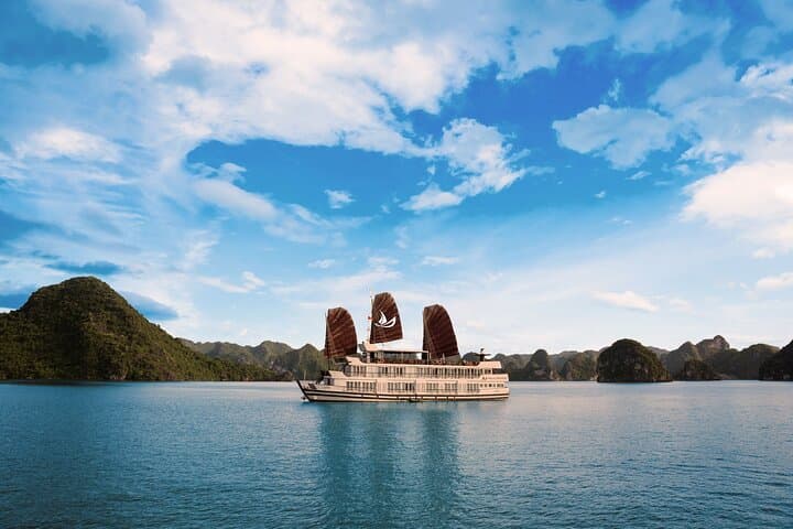 5-Star Milalux: 2-Day Halong Bay Escape from Hanoi