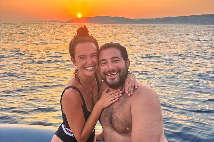 Private Sunset Boat Tour in Split with Wine and Live Music photo 5