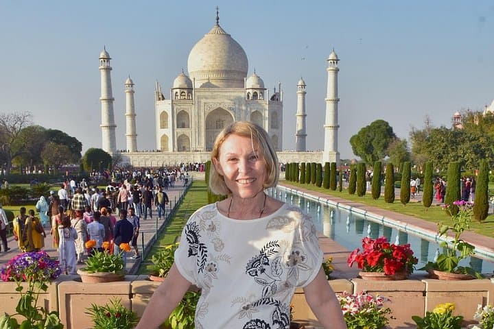 Taj Mahal Private Day Tour from Delhi by Car — All-Inclusive Agra Excursion photo 2