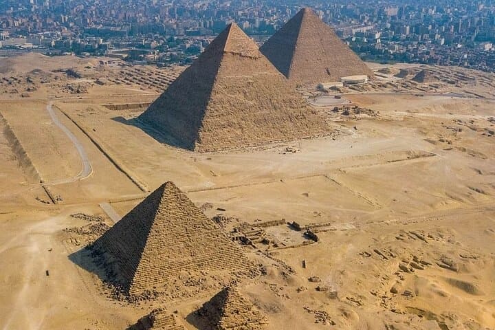 2-Day Private Cairo Tour: Giza Pyramids & Egyptian Museum