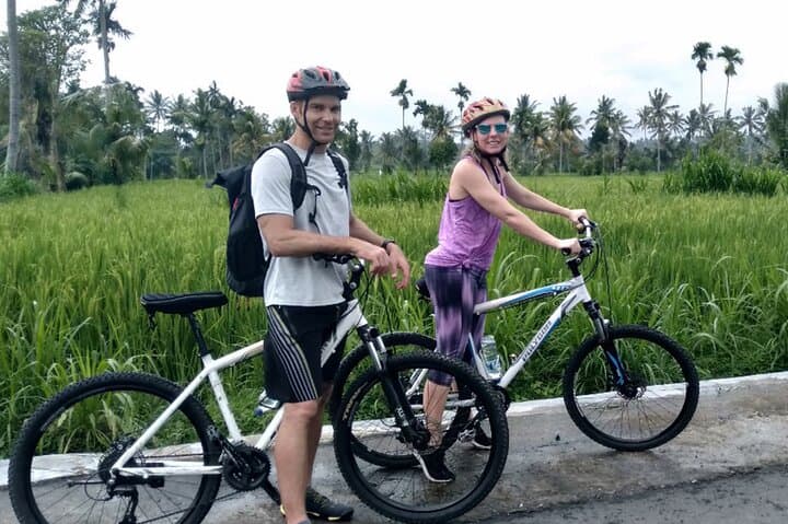 Lombok Easy Biking Tour: Suranadi Rice Fields, Springs & Lingsar Market photo 5