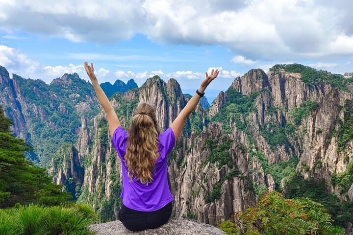 3-Day Huangshan Adventure: Yellow Mountain Sunrise, Hongcun & Tunxi Ancient Street photo 4