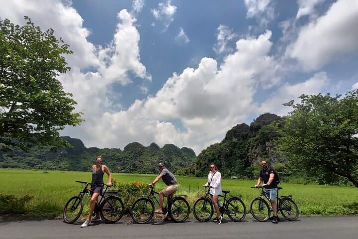 Ha Long Bay and Ninh Binh 2-Day Private Combo Tour from Hanoi photo 5
