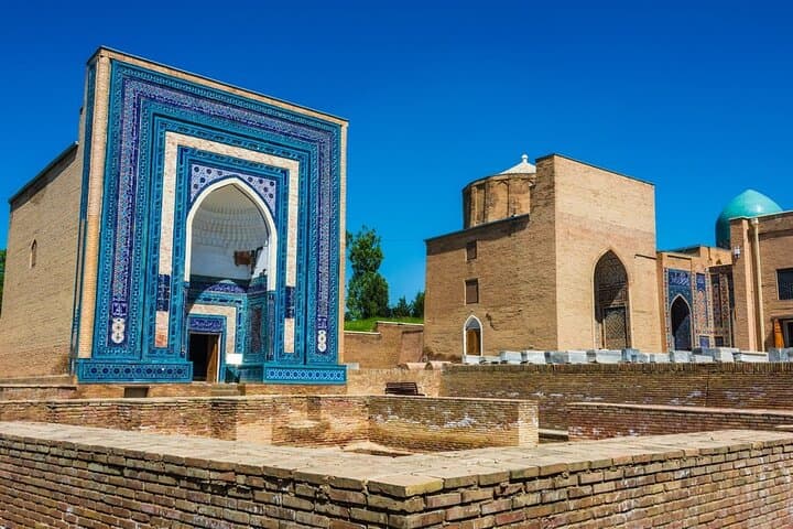Walking Tour of Samarkand: Registan, Gur-Emir & Shahi Zinda photo 4