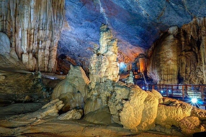 Dong Hoi to Phong Nha: Zipline Dark Cave & Paradise Cave Day Adventure photo 3