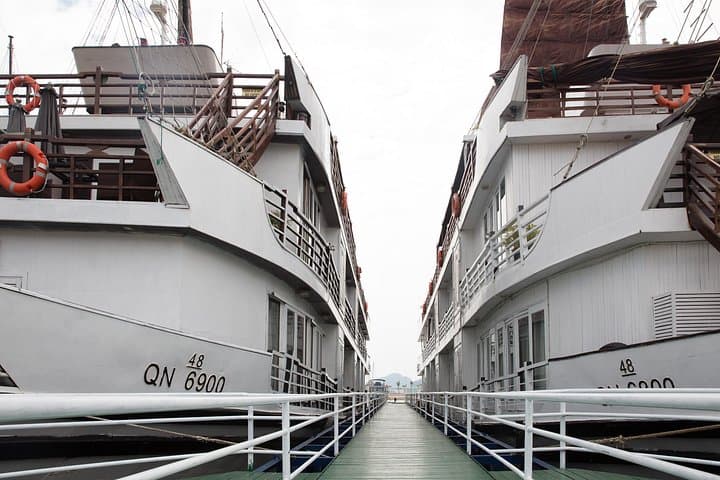 Overnight Halong Bay Cruise: Mila Cruises 2-Day Luxury Escape from Hanoi photo 3
