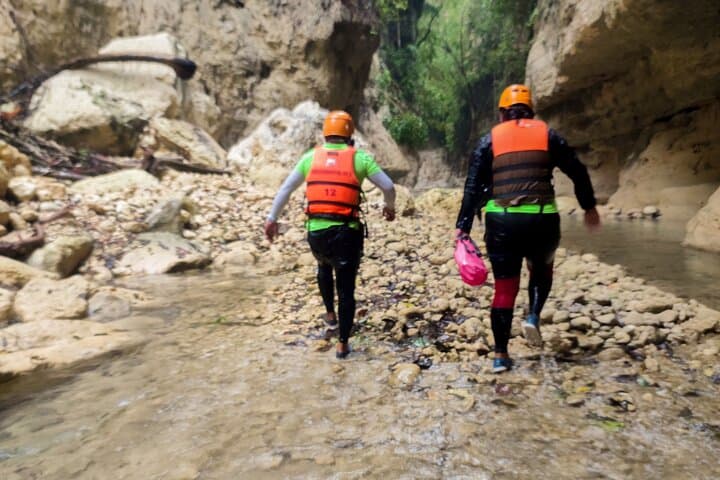 Kawasan Canyoneering and Zipline Adventure in Badian, Cebu photo 5