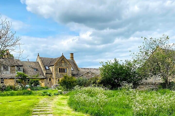 One-Day Road Trip from London to the Cotswolds: Arlington Row, Bourton-on-the-Water & Market Towns photo 5