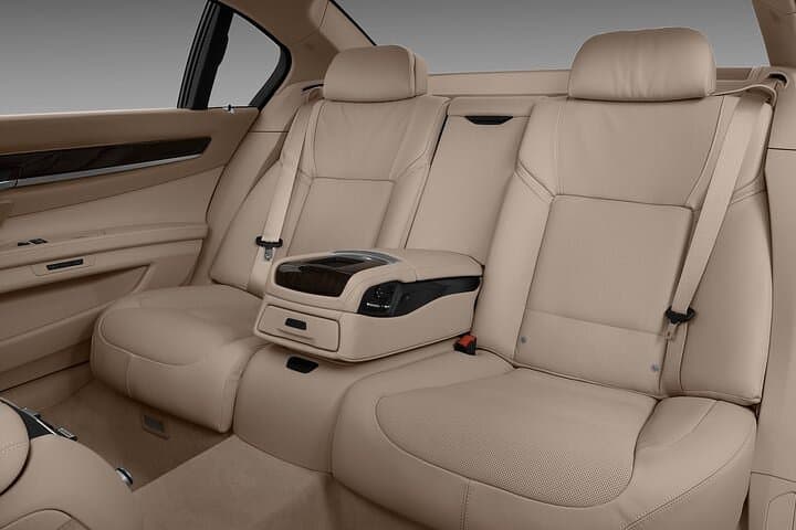 Manhattan to Newark EWR: Private Sedan Transfer in a Luxury BMW photo 4