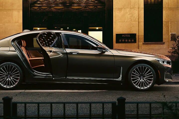 Manhattan to Newark EWR: Private Sedan Transfer in a Luxury BMW photo 2