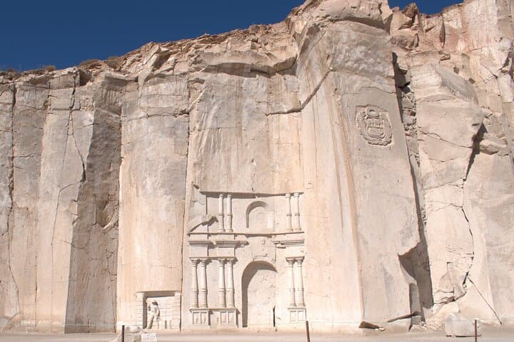 Explore La Ruta del Sillar: 4-Hour Sillar Route Tour from Arequipa photo 4