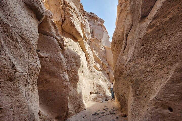Explore La Ruta del Sillar: 4-Hour Sillar Route Tour from Arequipa