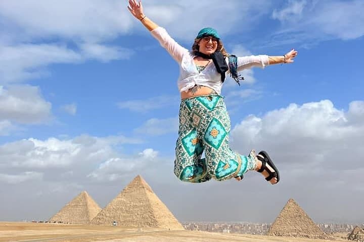 Giza Pyramids & Nile Felucca: A Cairo Layover Itinerary