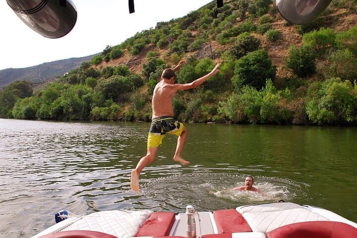 Private Speedboat and Water Sports on the Douro River in Pinhão photo 4