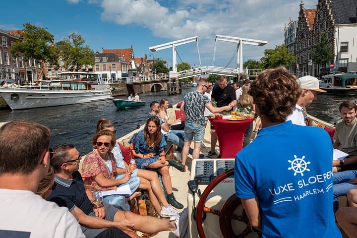 Haarlem Open Canal Tour: Live-Guided 50-Minute Electric Boat Experience photo 5