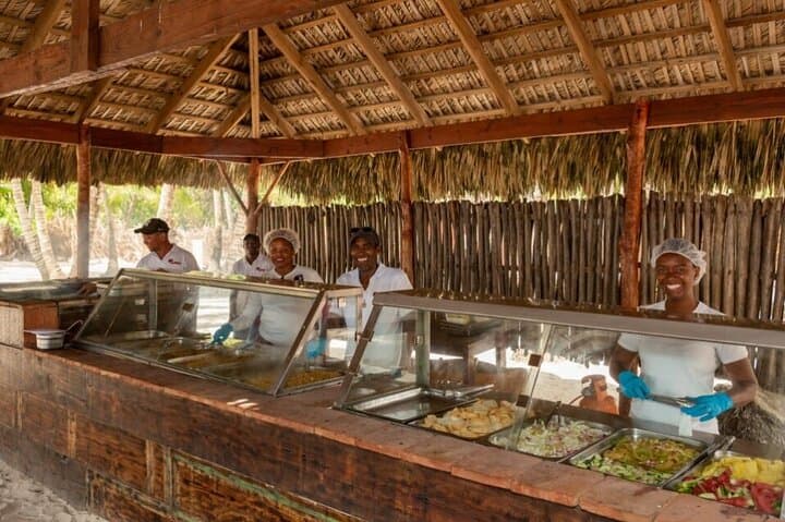Full-Day Isla Saona Catamaran: Snorkel, Natural Pools & Dominican Buffet photo 4