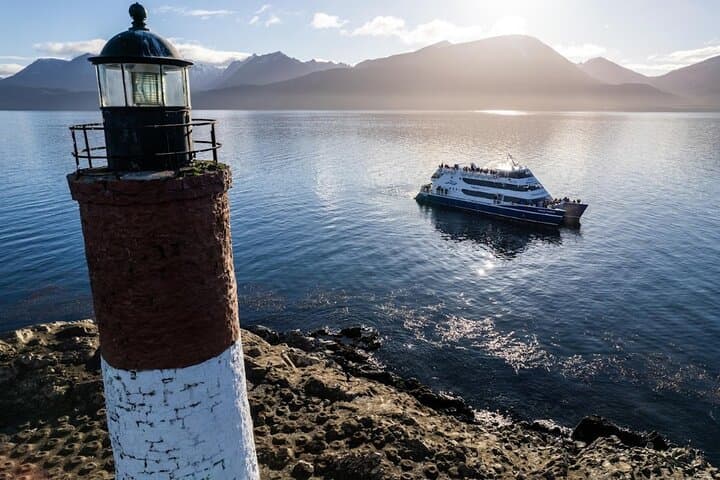 Sail the Beagle Channel to Les Eclaireurs Lighthouse: Ushuaia Wildlife Cruise photo 4