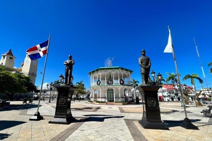 Puerto Plata City & Countryside Tour with Local Lunch — Amber Cove to Taino Bay