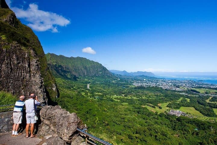 Oahu Circle Island Tour: Waimea Waterfall, North Shore & Coastal Lookouts photo 5