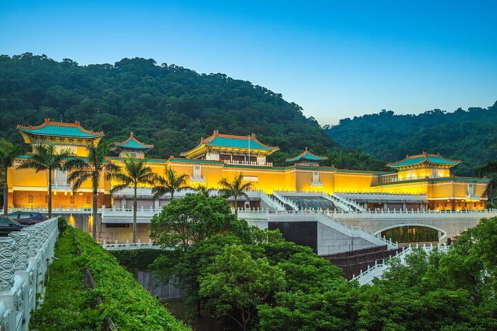 Taipei Timeless Treasures: Private Full-Day Cultural Tour of Taipei photo 4