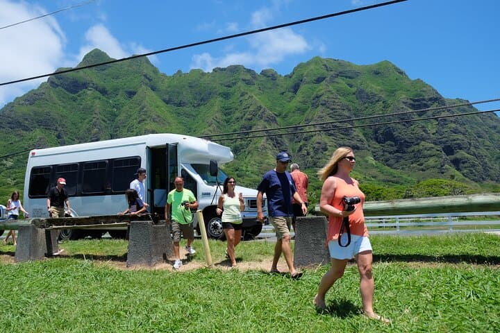 Oahu Circle Island Tour: Waimea Waterfall, North Shore & Coastal Lookouts photo 3