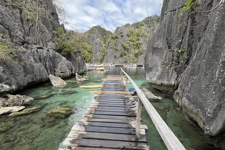 Coron Island Ultimate Tour: Private Boat to Kayangan Lake, Twin Lagoon & Barracuda Lake photo 4